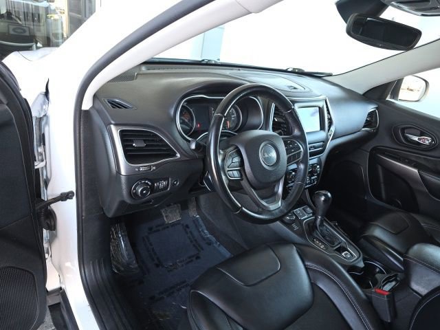 Used 2019 Jeep Cherokee Latitude Plus w/ Comfort/Convenience Group image 21