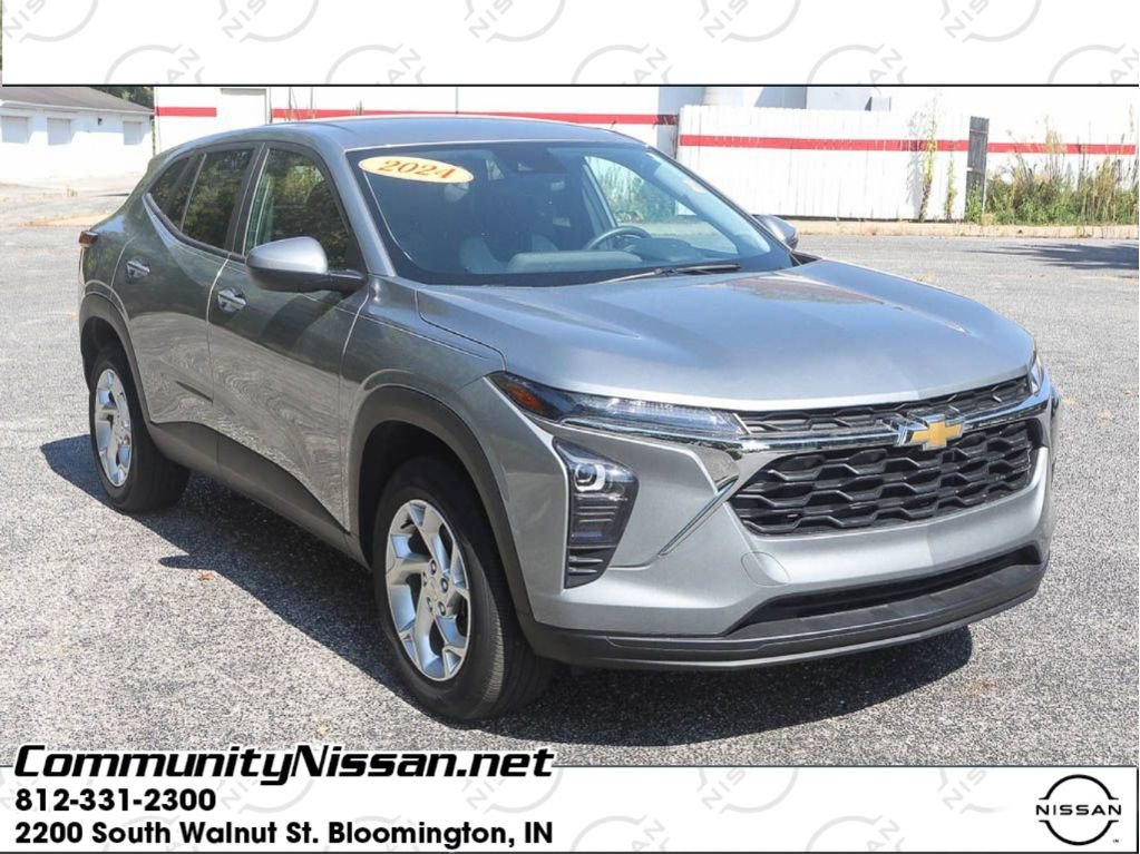 Used 2024 Chevrolet Trax LS w/ LS Convenience Package