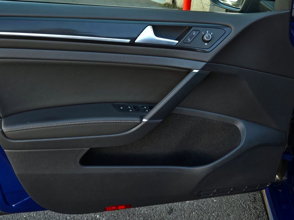 Used 2019 Volkswagen Golf R 4-Door image 10