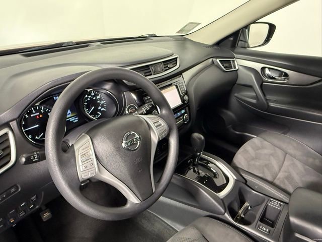 Used 2016 Nissan Rogue SV w/ SV Premium Package image 15