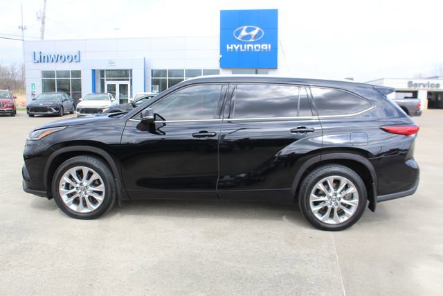 Used 2020 Toyota Highlander Limited image 2