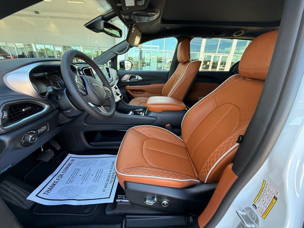 New 2026 Chrysler Pacifica Pinnacle FWD image 10