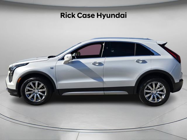 Used 2022 Cadillac XT4 Premium Luxury w/ Enhanced Visibility Package image 3