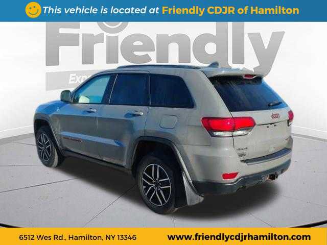 Used 2019 Jeep Grand Cherokee Trailhawk w/ Trailhawk Luxury Group image 3