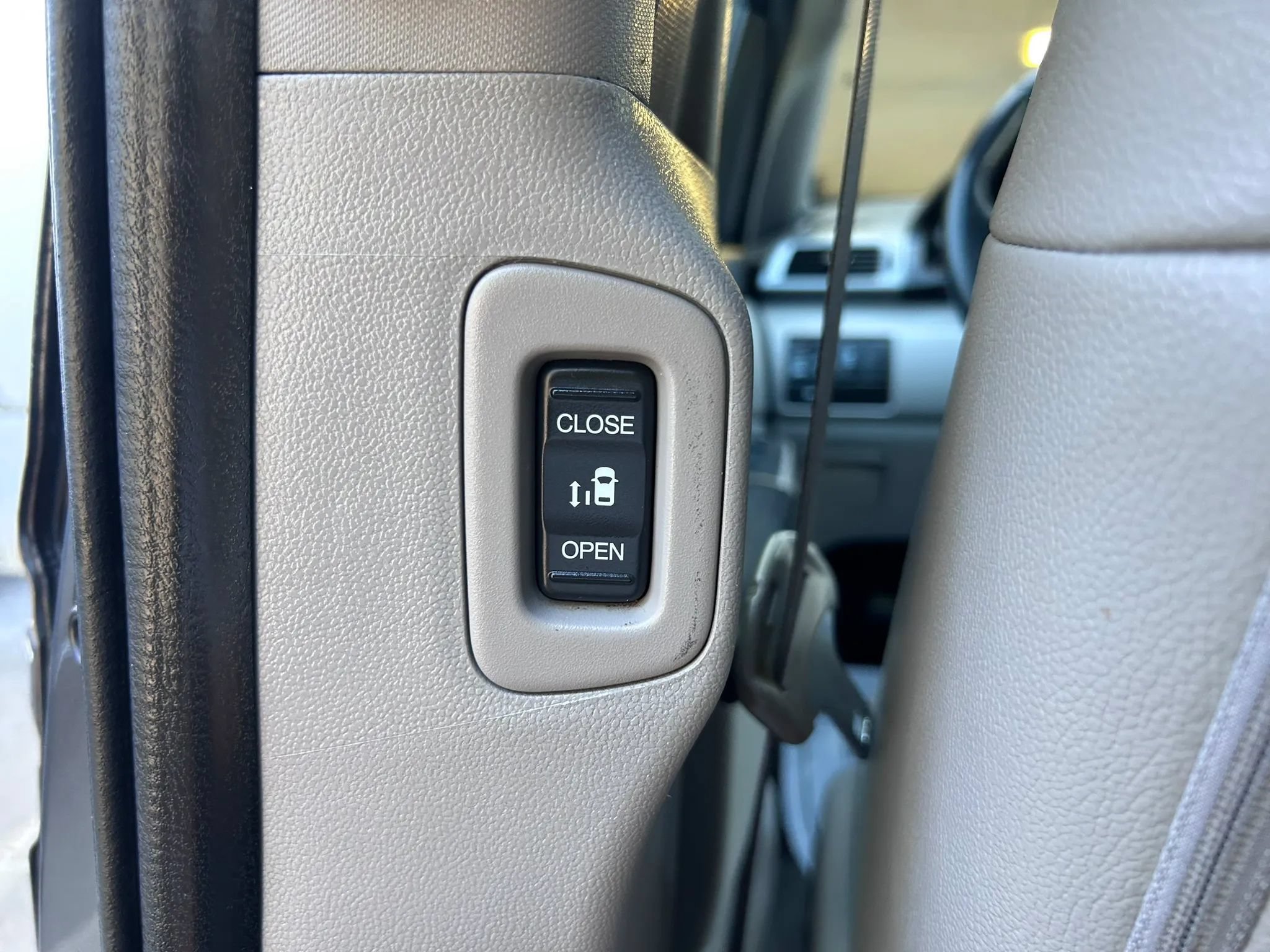 Used 2012 Honda Odyssey EX-L image 37
