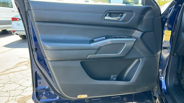 Certified 2022 Nissan Pathfinder SL AWD/4WD image 9