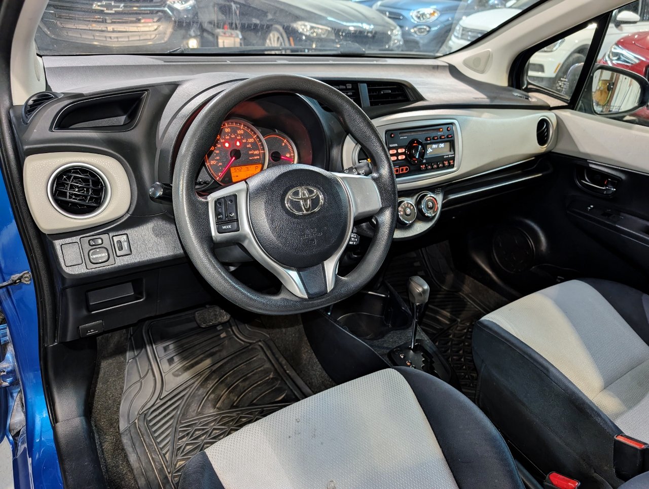 Used 2014 Toyota Yaris LE FWD image 13