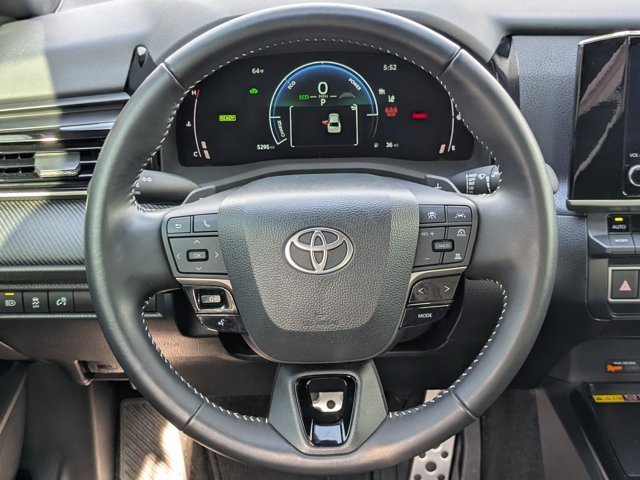 Used 2025 Toyota Camry SE image 20