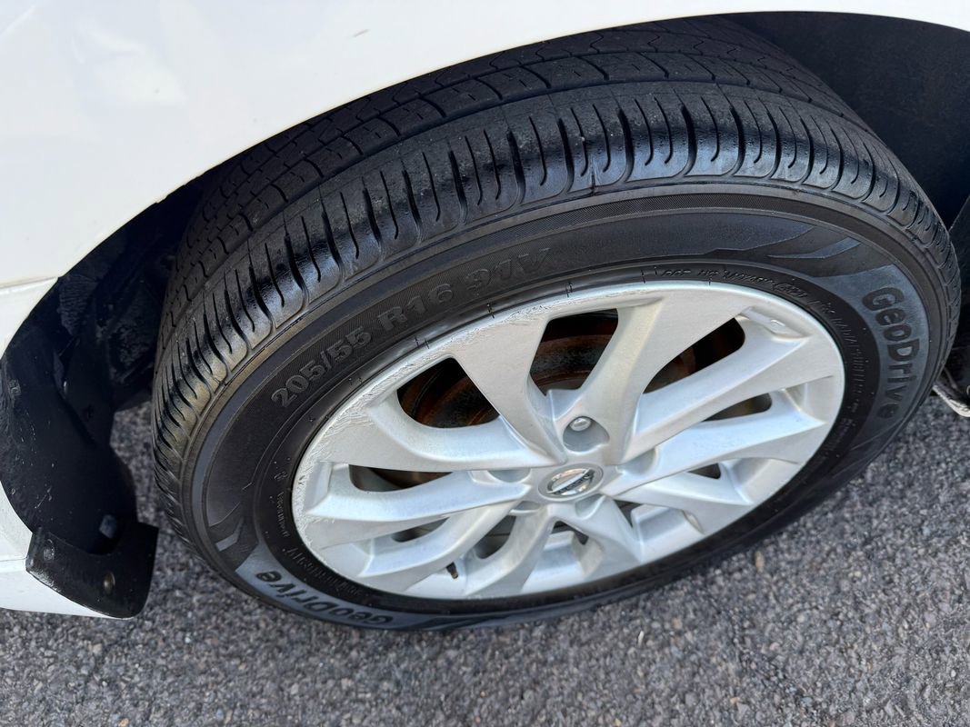 Used 2019 Nissan Sentra SV w/ Exterior Package image 12