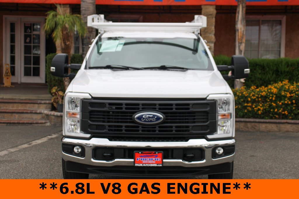Used 2024 Ford F250 XL w/ XL Chrome Package image 3