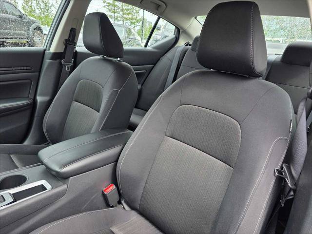 Used 2025 Nissan Altima 2.5 SV FWD image 21