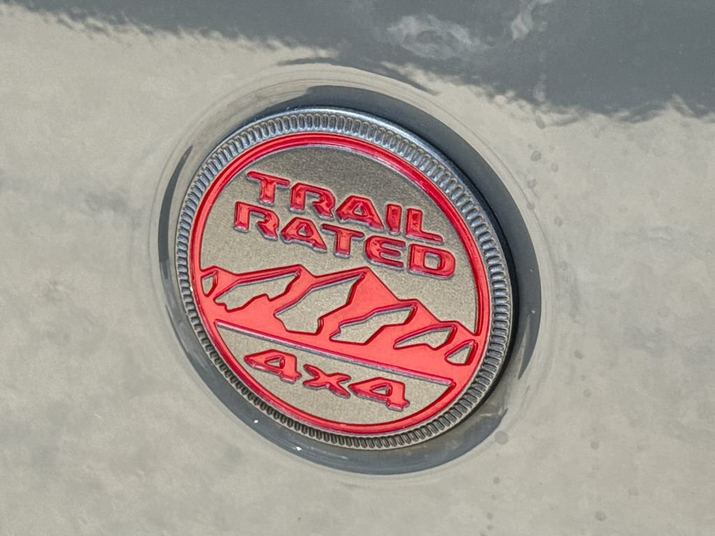 Used 2022 Jeep Wrangler Unlimited Rubicon w/ LED Lighting Group AWD/4WD image 9