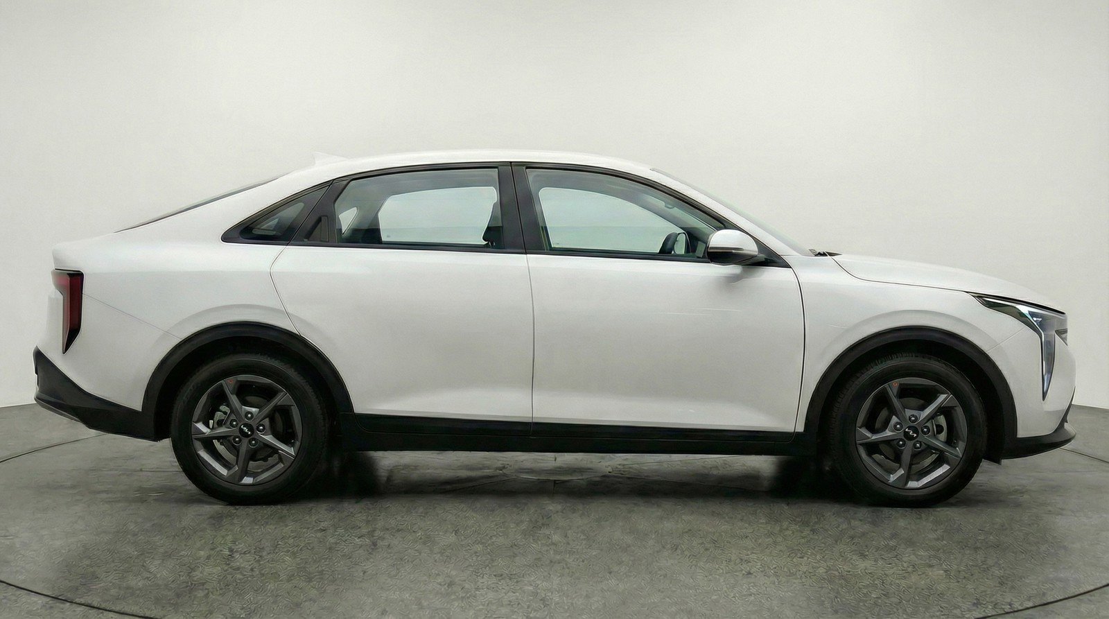 Used 2025 Kia K4 LXS image 11