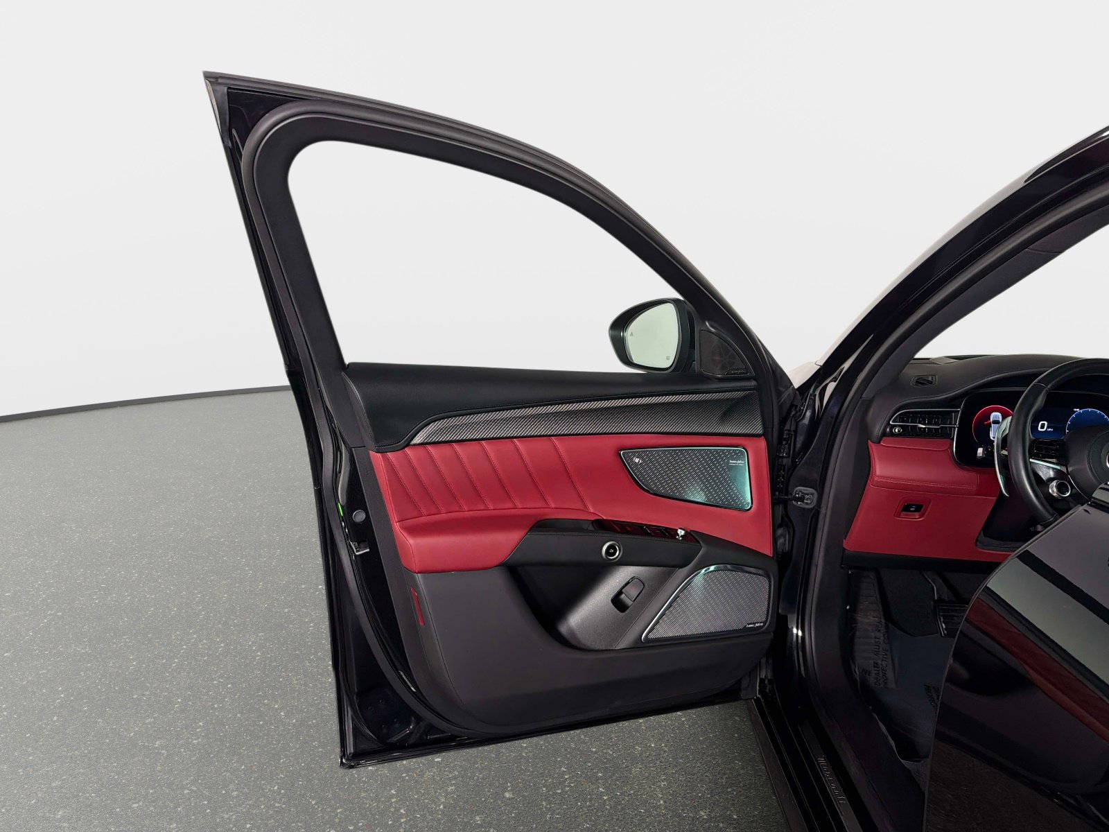 Used 2023 Maserati Grecale Modena AWD/4WD image 36