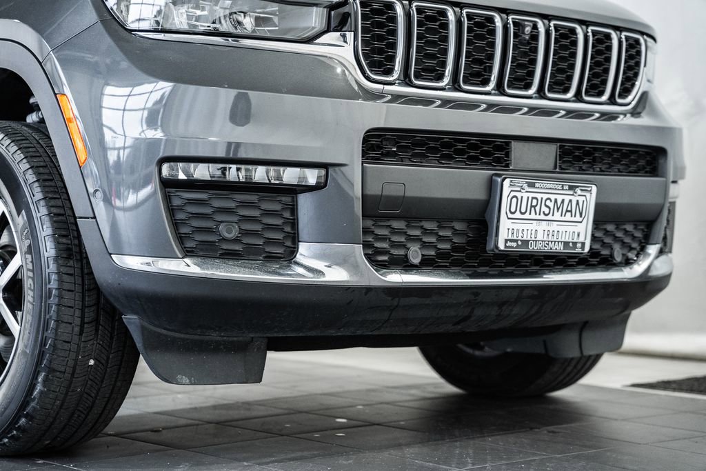 Used 2024 Jeep Grand Cherokee L Limited w/ Luxury Tech Group II image 19