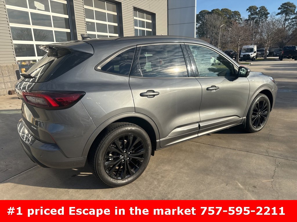 Used 2023 Ford Escape ST-Line Elite image 4