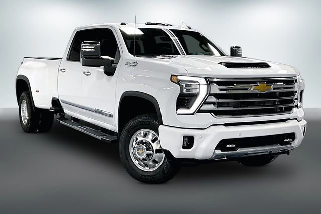 New 2026 Chevrolet Silverado 3500 High Country AWD/4WD image 1
