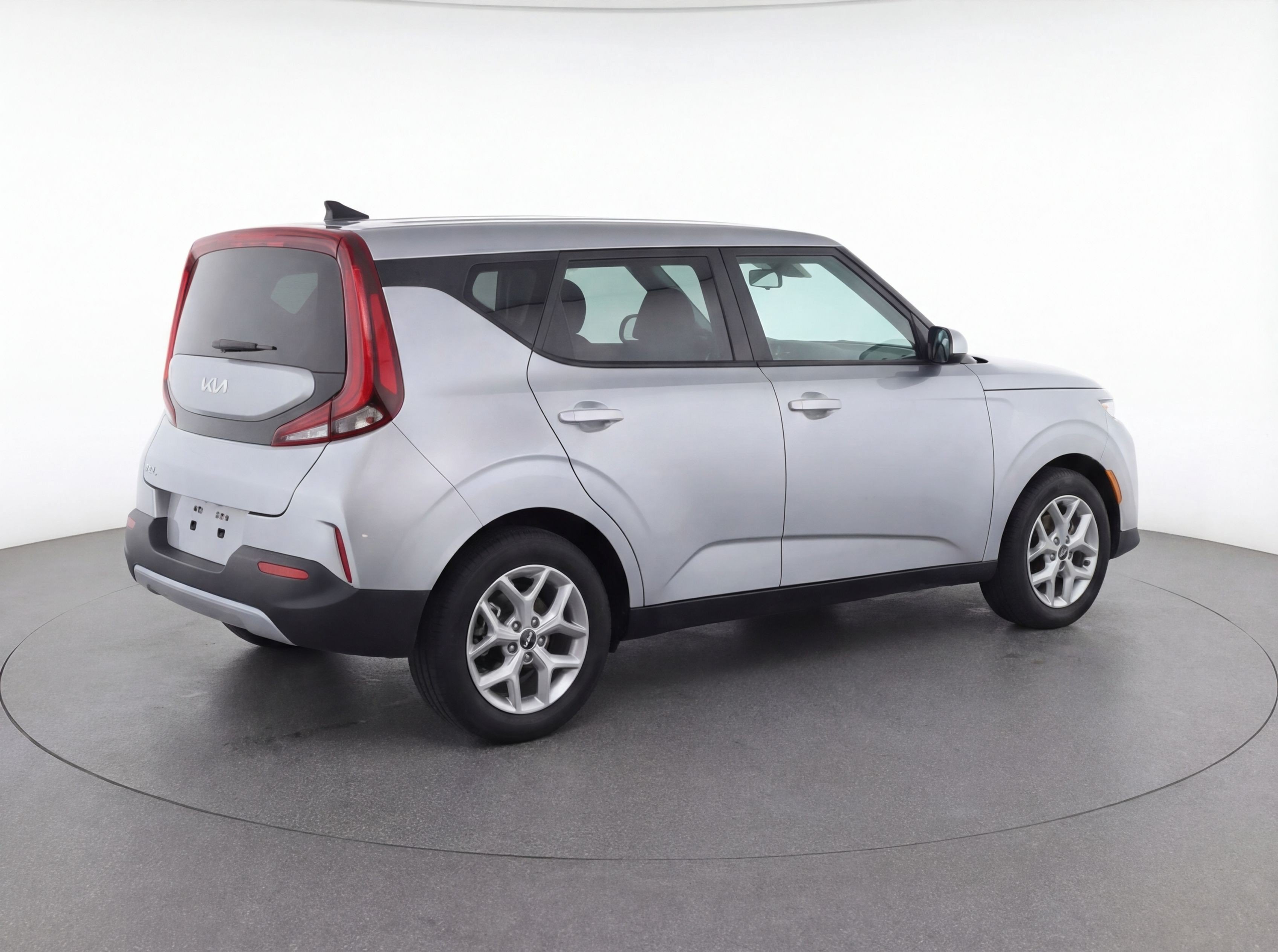 Used 2024 Kia Soul LX w/ Option Group 015 FWD image 9