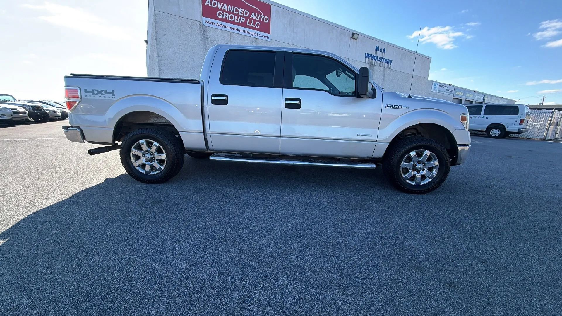 Used 2014 Ford F150 XLT w/ Equipment Group 302A Luxury AWD/4WD image 6
