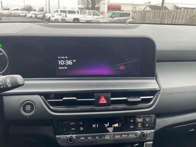 Certified 2025 Kia Seltos EX w/ EX Sunroof Package image 13