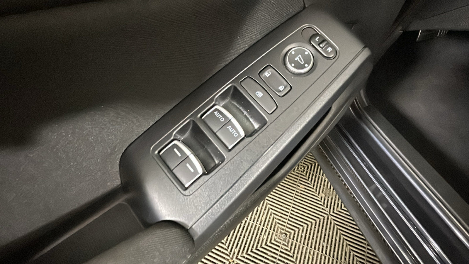 Used 2022 Honda Civic Sport image 11