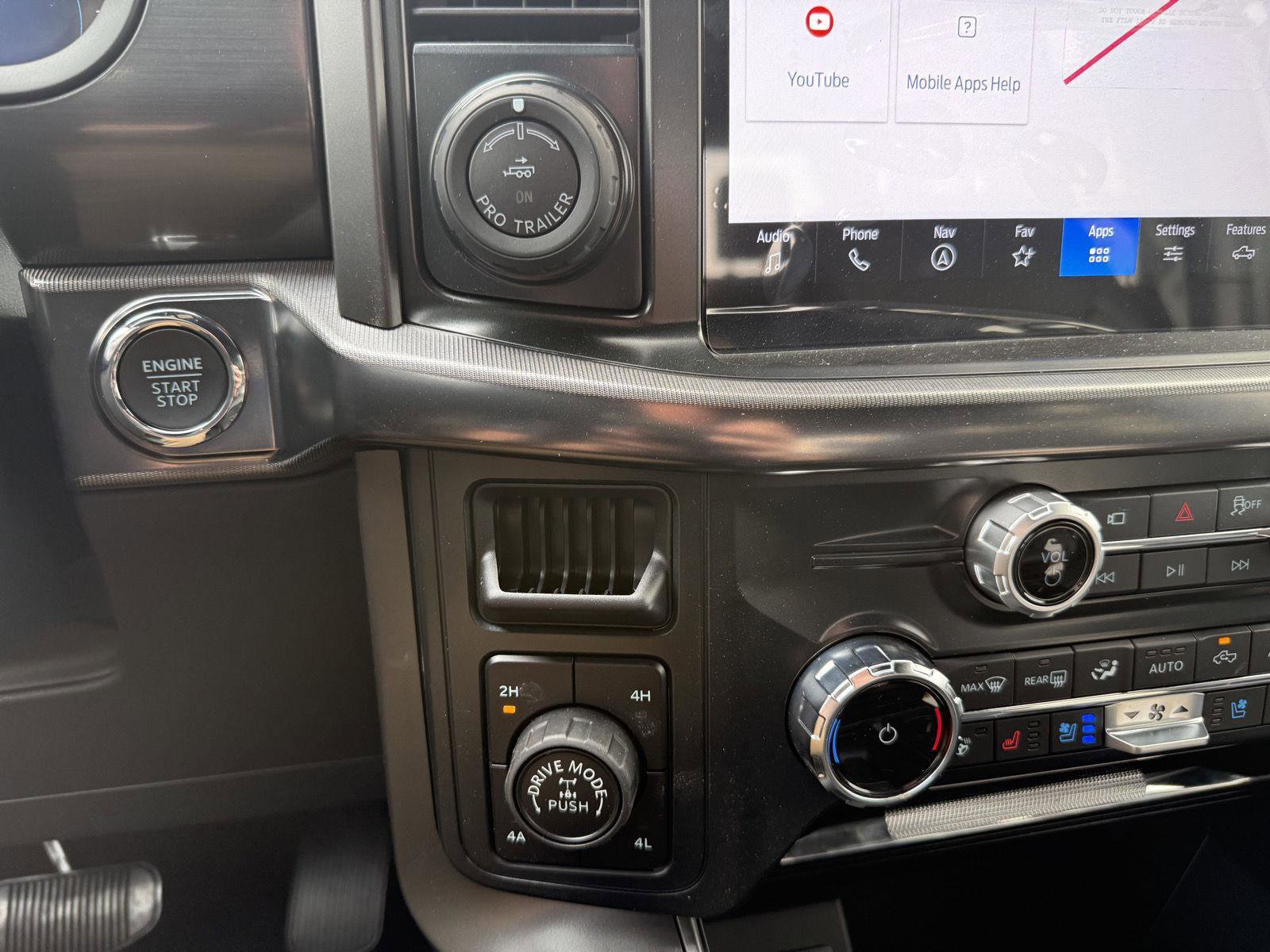 New 2026 Ford F150 Lariat w/ Equipment Group 501A Mid AWD/4WD image 24