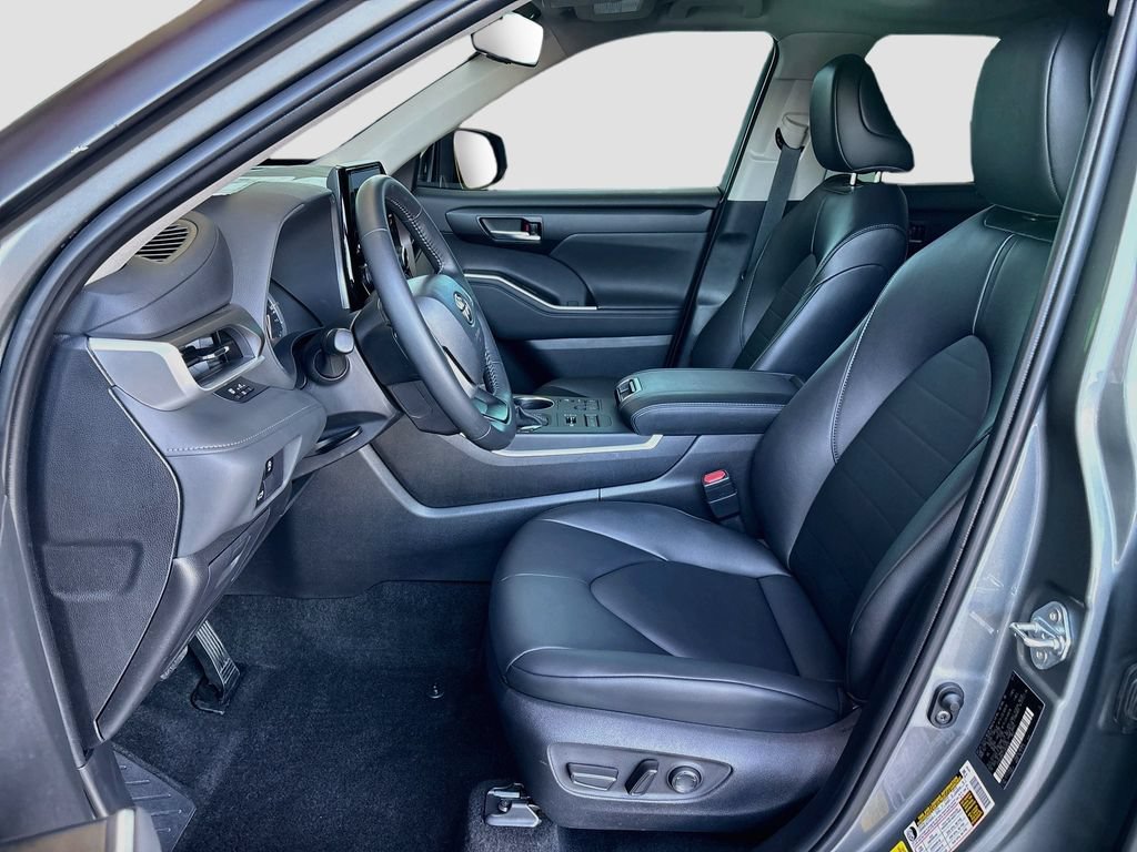 Certified 2026 Toyota Highlander XLE AWD/4WD image 19