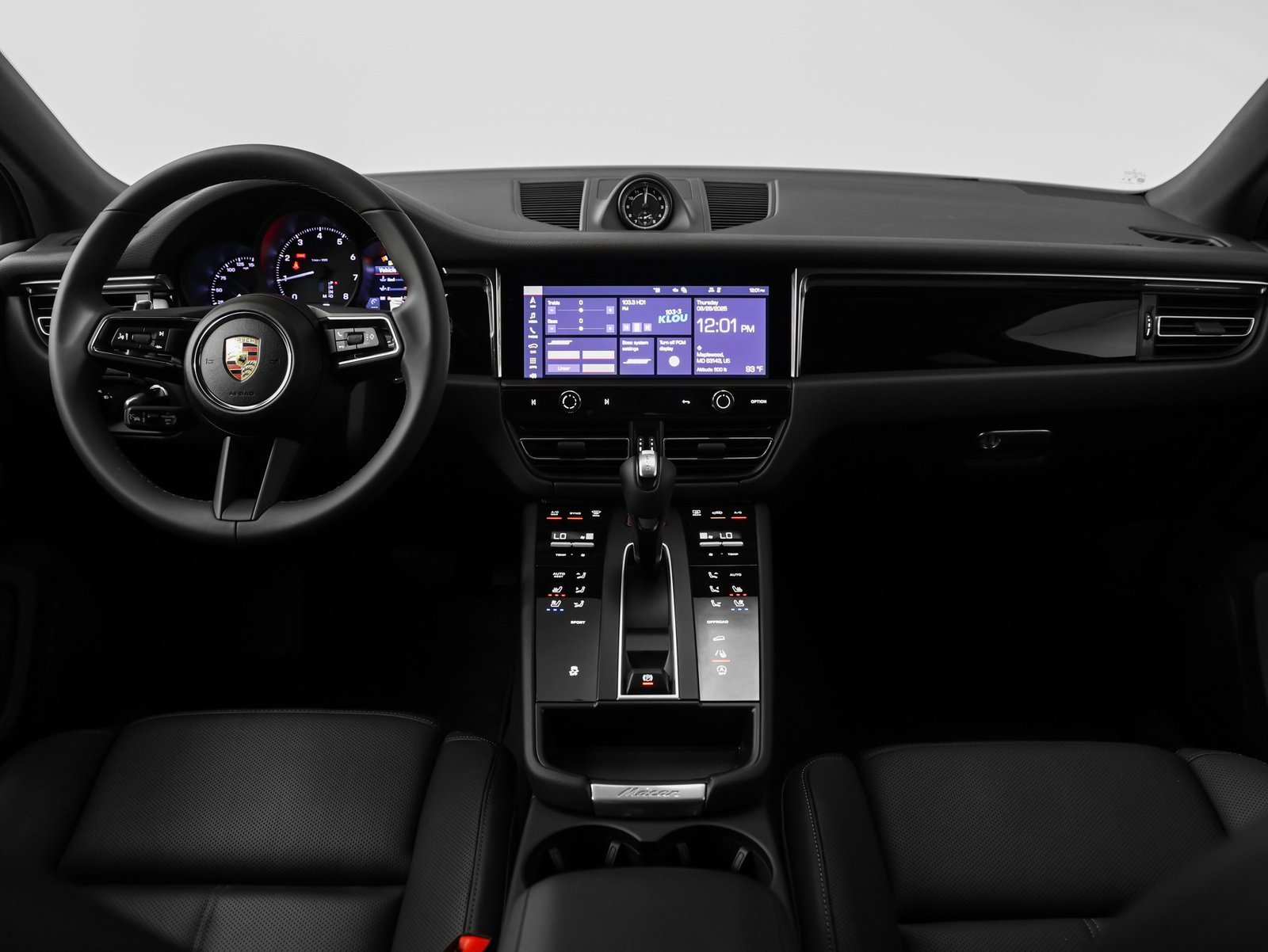 Certified 2025 Porsche Macan image 27