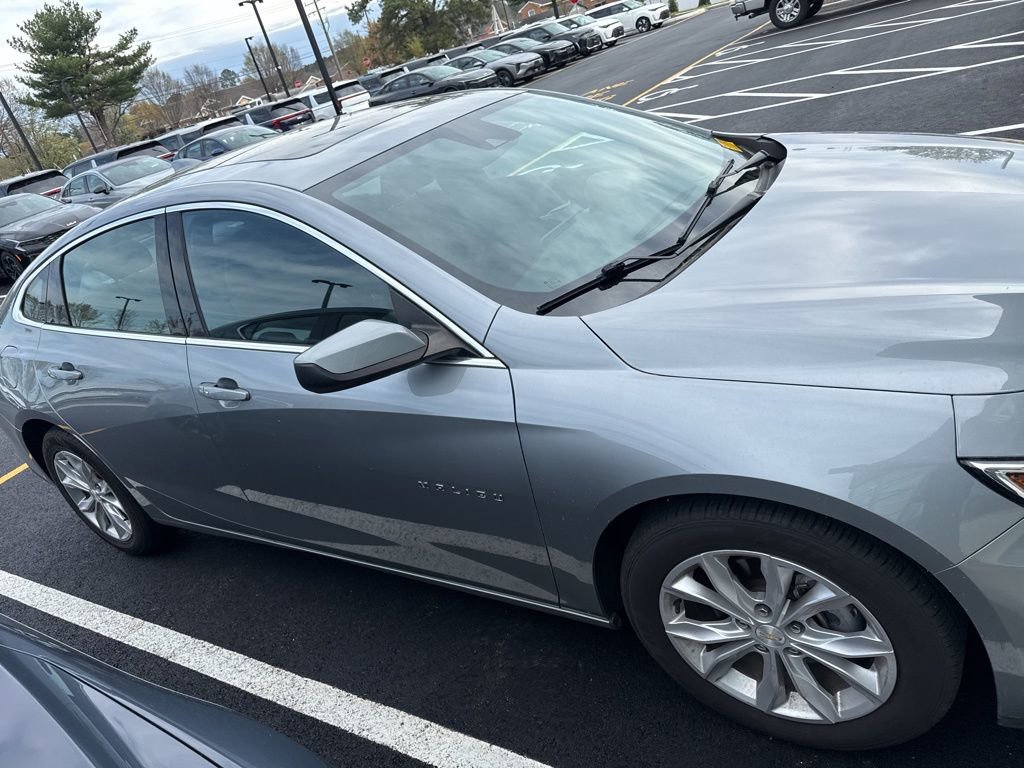 Used 2023 Chevrolet Malibu LT image 2