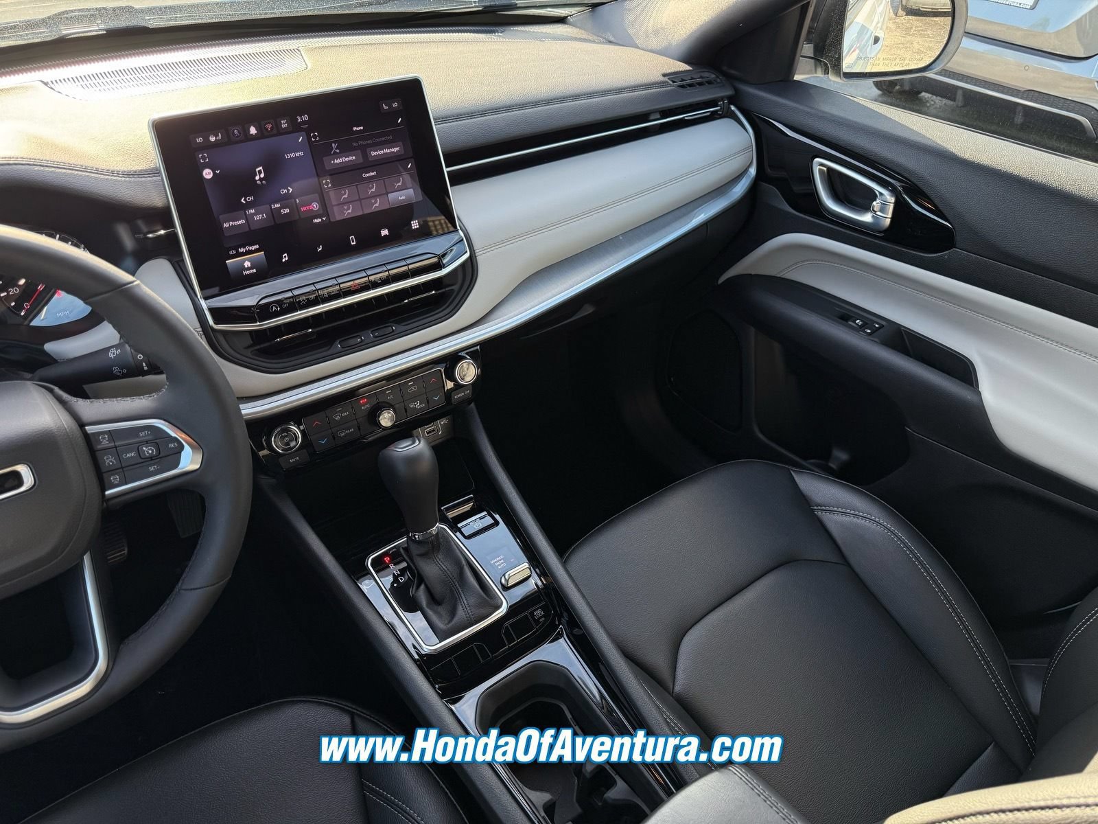 Used 2026 Jeep Compass Limited AWD/4WD image 12