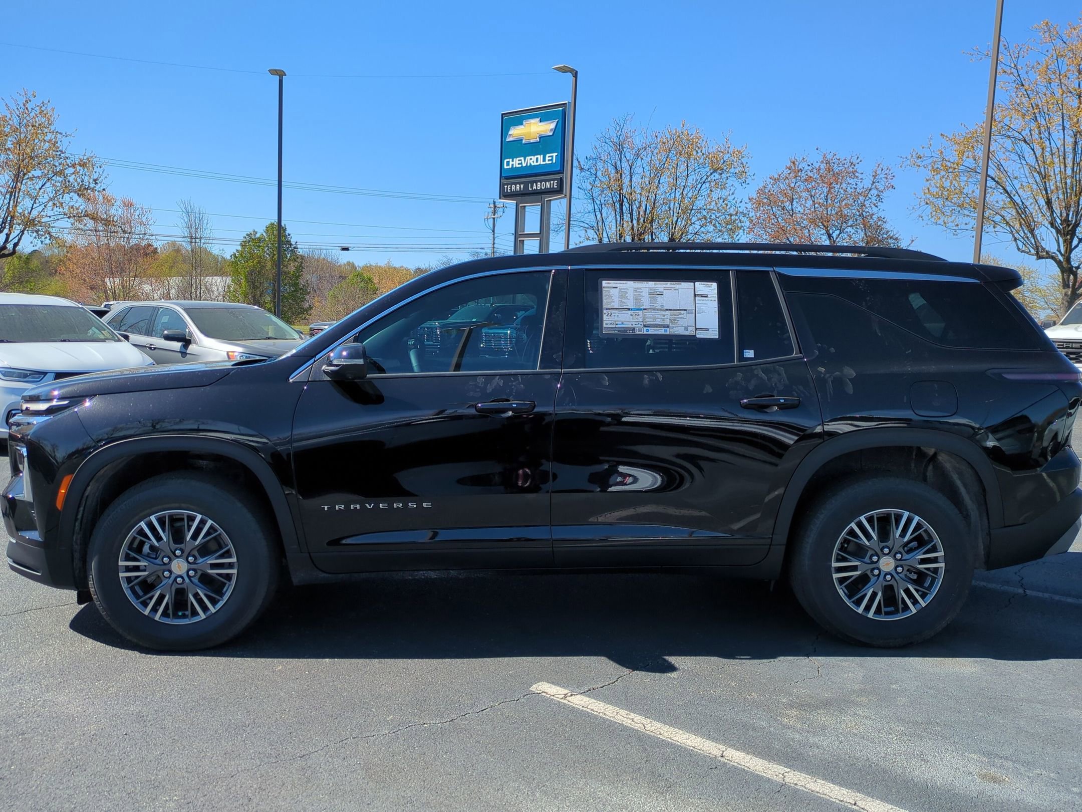 New 2026 Chevrolet Traverse LT w/ Driver Confidence Package FWD image 6