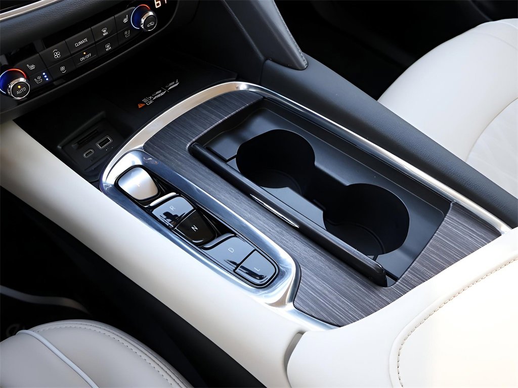 Used 2023 Buick Enclave Avenir w/ Avenir Technology Package image 29