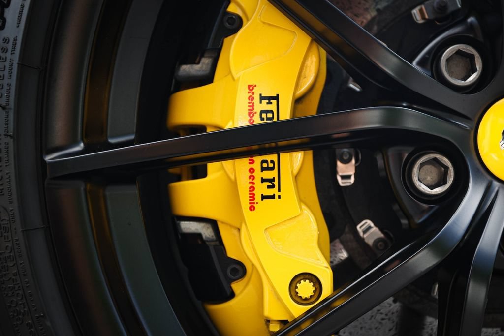 Certified 2019 Ferrari 488 Pista Coupe RWD image 15