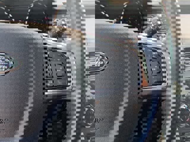 Used 2018 Land Rover Discovery Sport HSE image 21