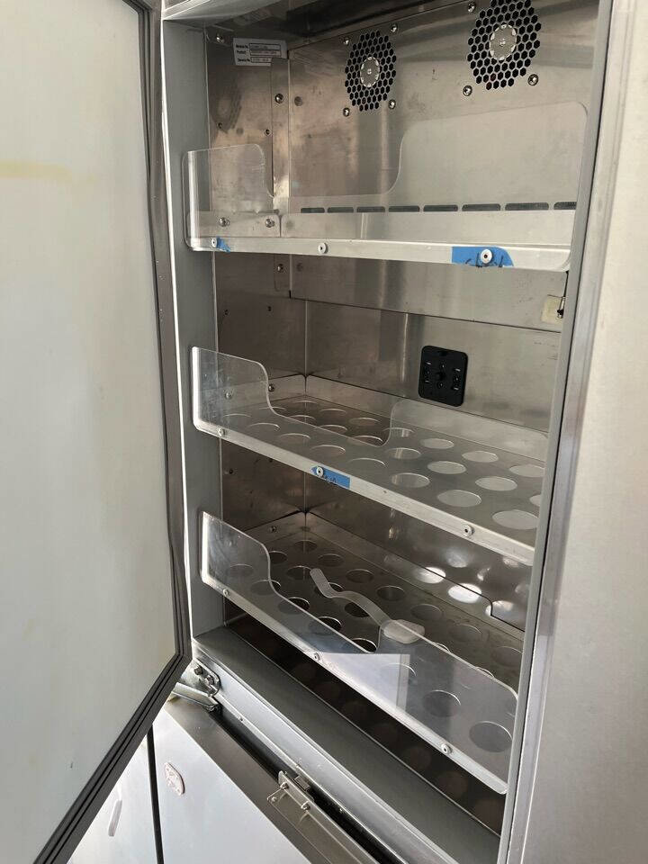 Used 2022 Mercedes-Benz Sprinter 4500 image 35