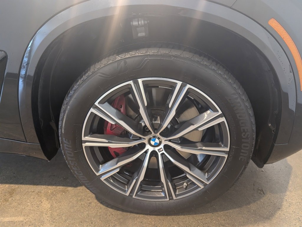 Used 2025 BMW X5 M60i w/ Climate Comfort Package image 8