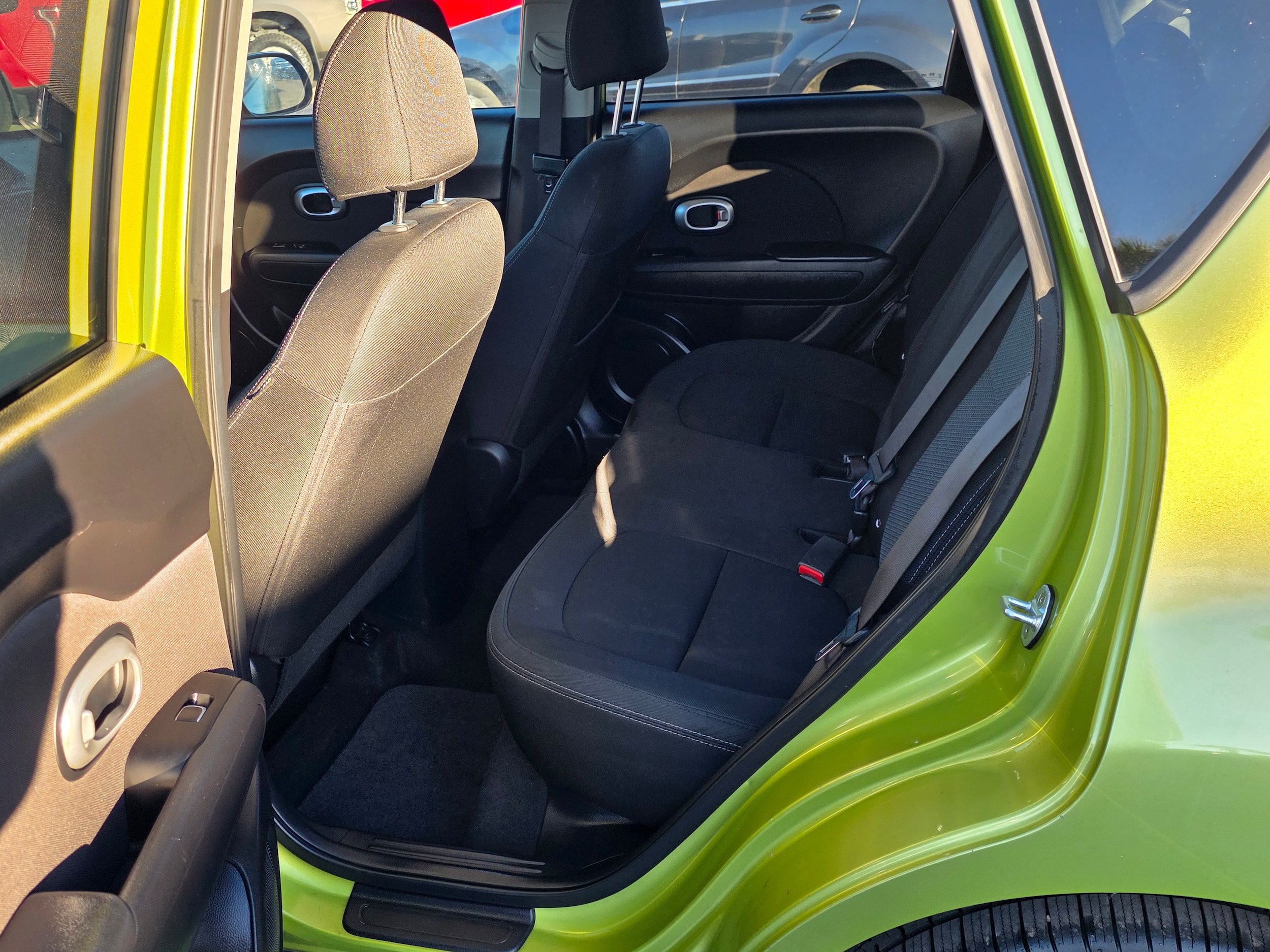 Used 2018 Kia Soul + FWD image 18