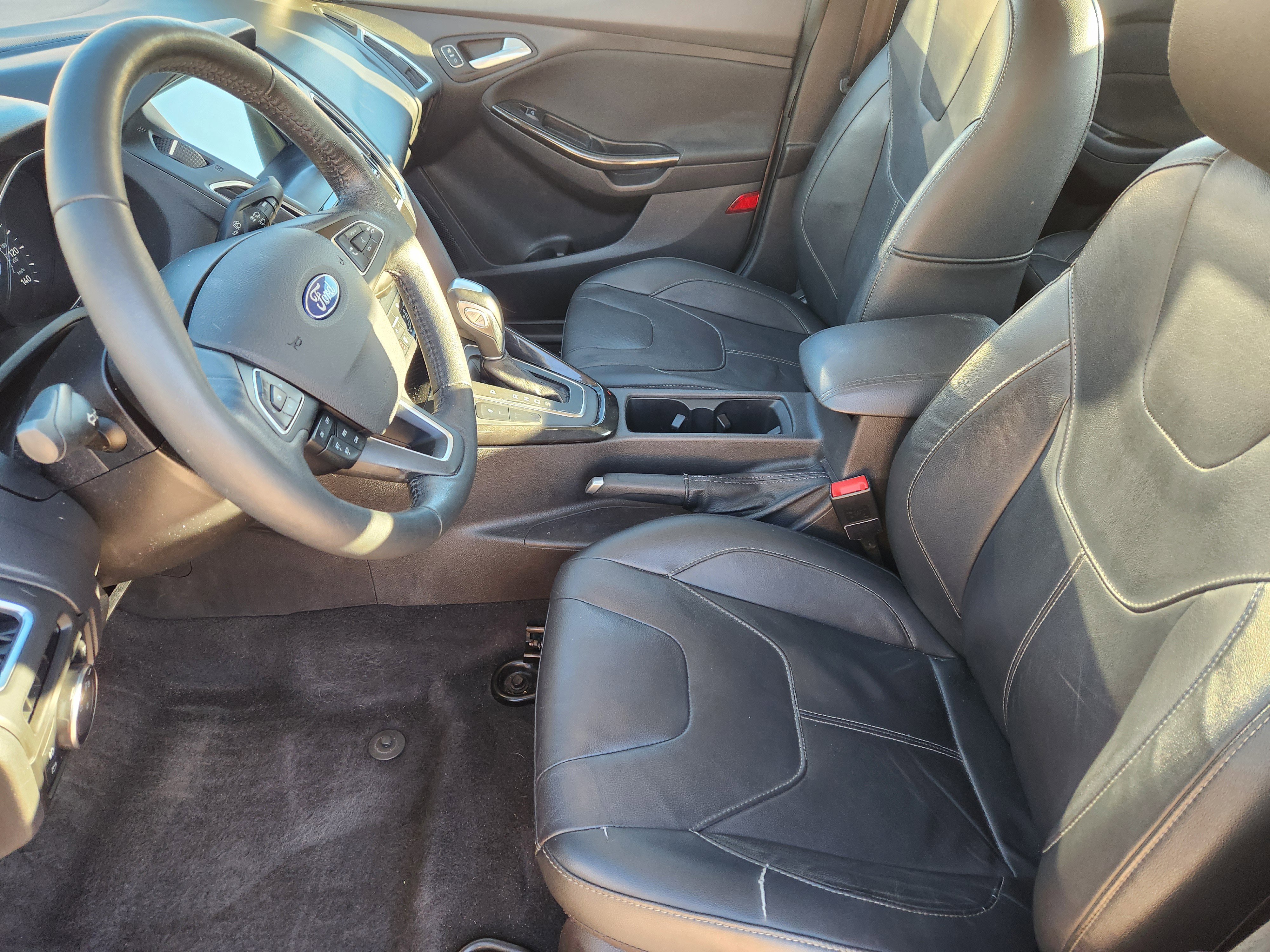 Used 2017 Ford Focus Titanium image 13