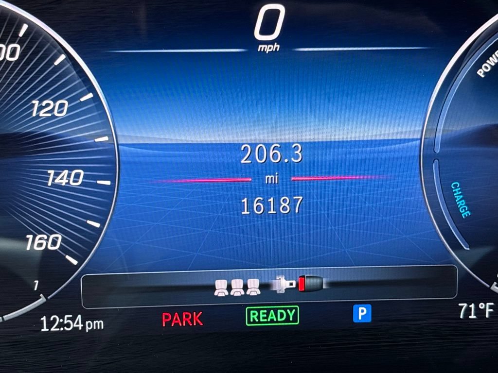 Used 2024 Mercedes-Benz GLE 450e 4MATIC image 26