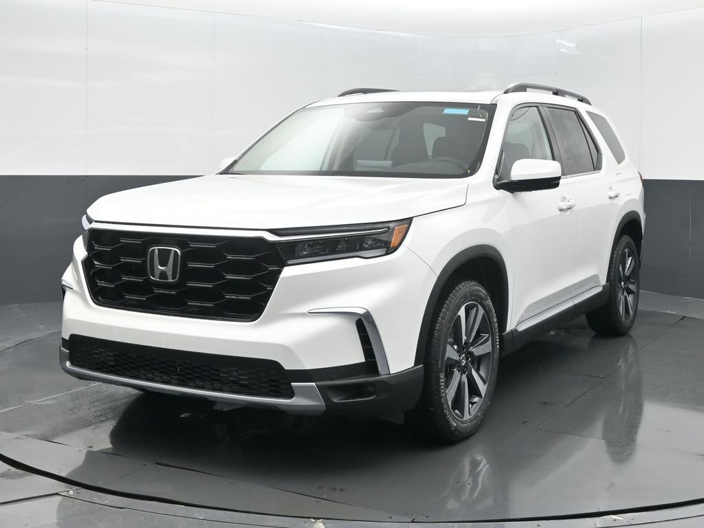 New 2025 Honda Pilot Touring image 7