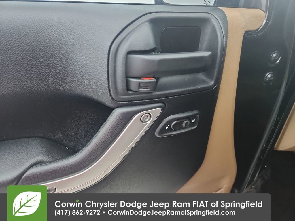 Used 2014 Jeep Wrangler Unlimited Rubicon w/ Connectivity Group image 13