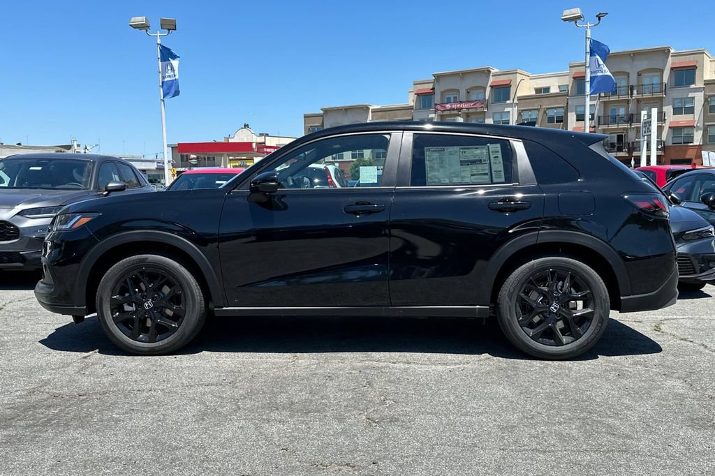 New 2025 Honda HR-V Sport image 7