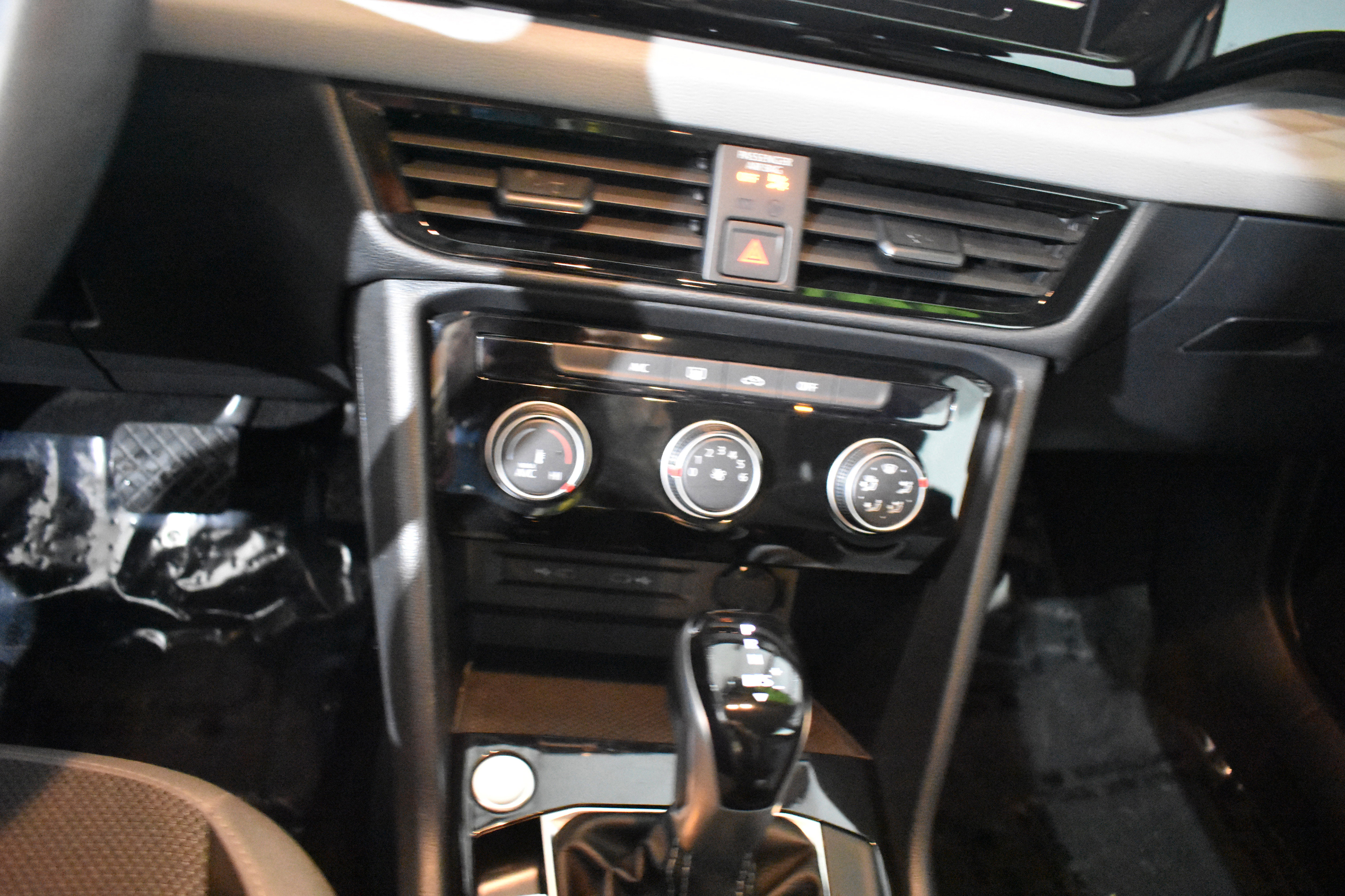 Used 2024 Volkswagen Taos S image 19