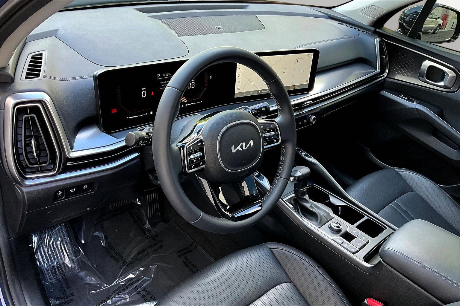 Used 2024 Kia Sorento EX w/ Panoramic Sunroof Package FWD image 17
