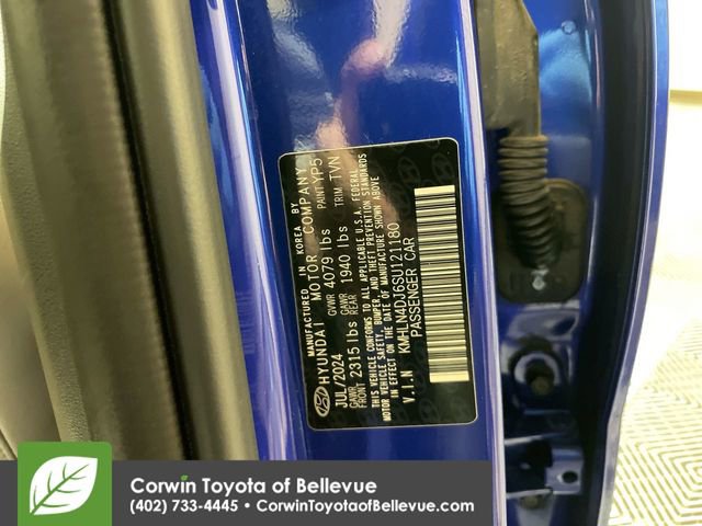 Used 2025 Hyundai Elantra Limited image 27