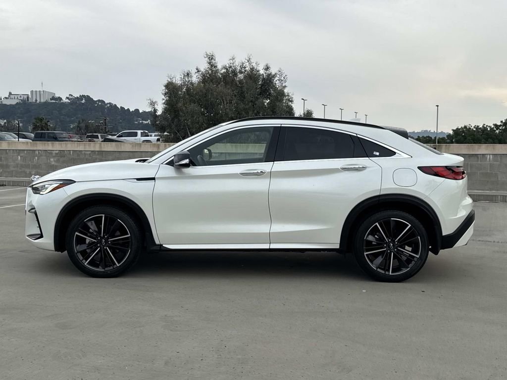 Certified 2023 INFINITI QX55 Luxe w/ Cargo Package image 4