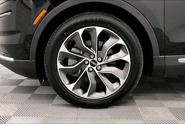 Used 2022 Lincoln Nautilus Reserve image 9