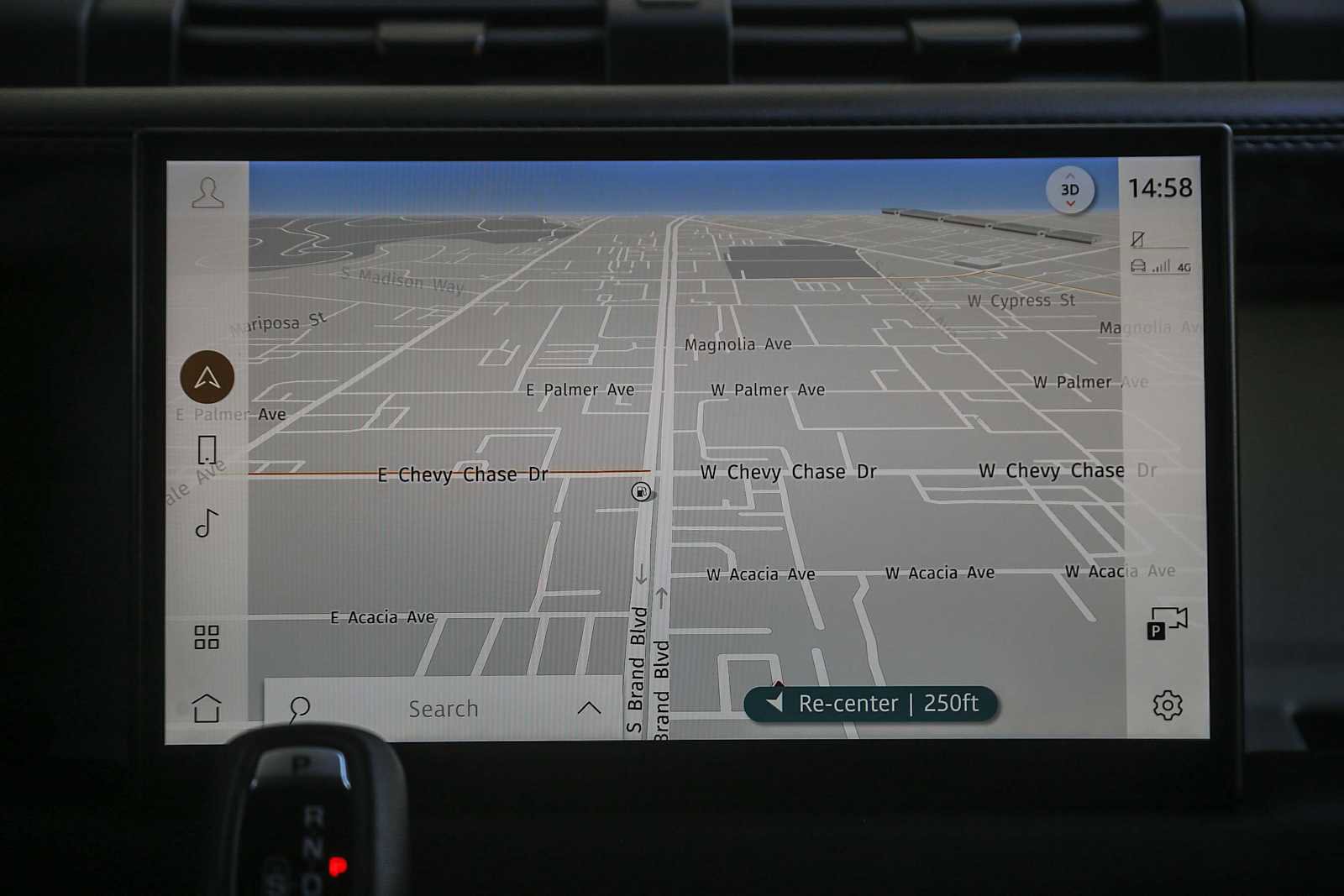 Used 2024 Land Rover Defender 110 SE image 11