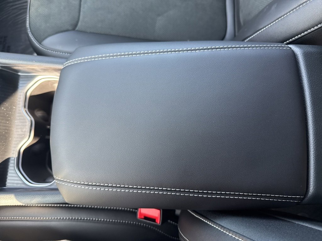 New 2025 Jeep Grand Cherokee Altitude image 28