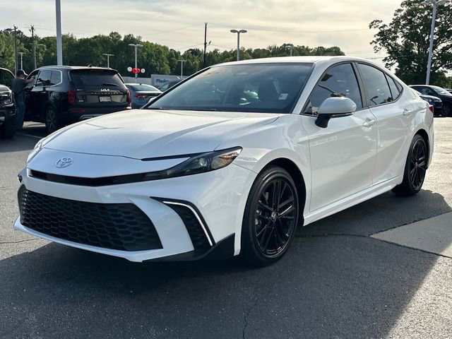 Used 2026 Toyota Camry SE FWD image 7